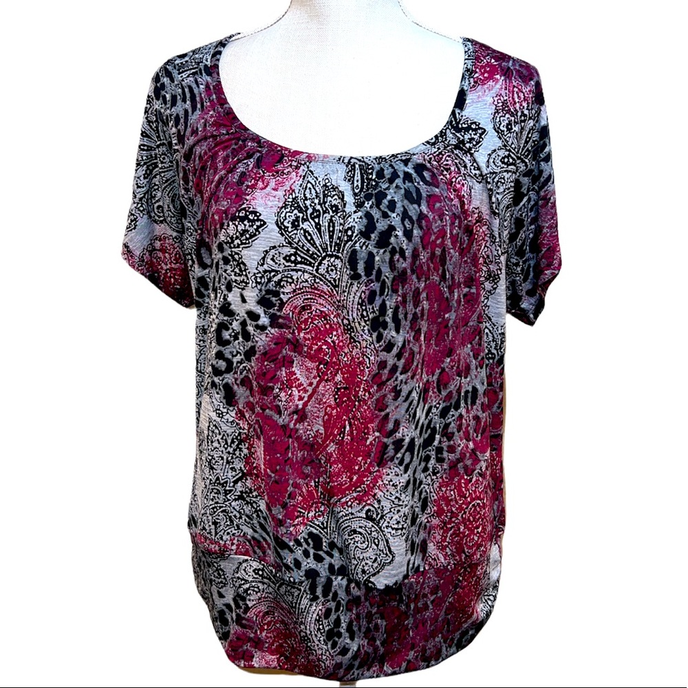 AGB Gray, Black, Red Petite Ladies Leopard & Paisley Print Short Sleeve Shirt